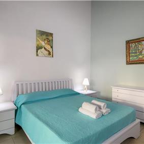 7 bedroom seaside villa with pool, Kassiopi, sleeps 13